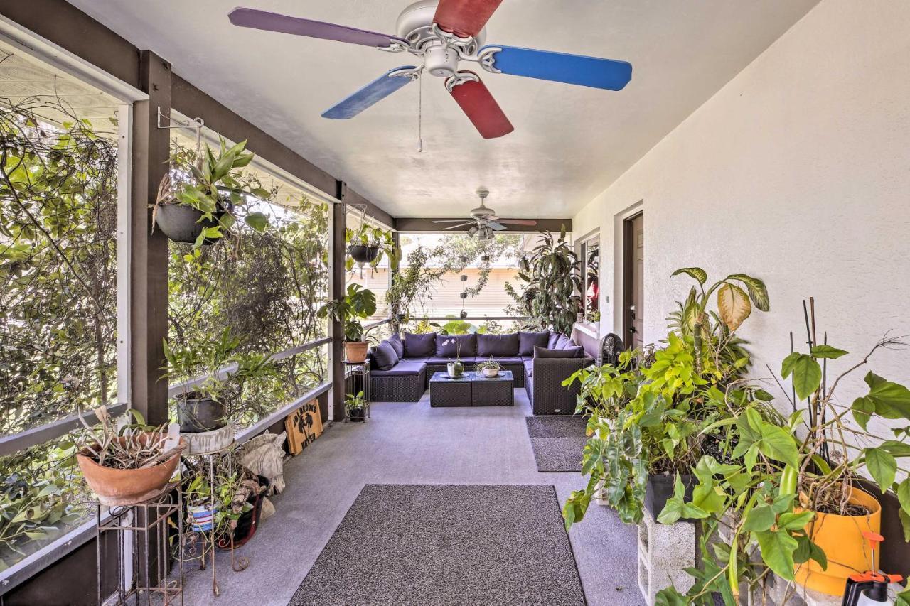 Updated Fort Myers Escape With Screened Lanai! Villa Exterior photo